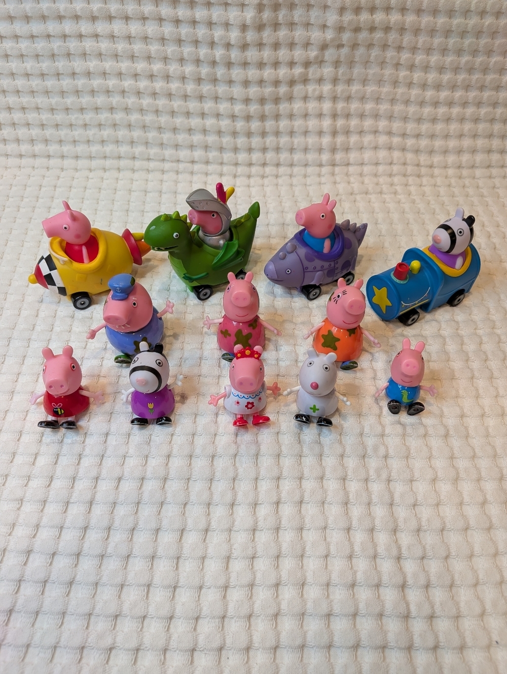 Peppa Pig Lot of 12 Buggy Cars Muddy Pigs Figurines Vehicles Toys